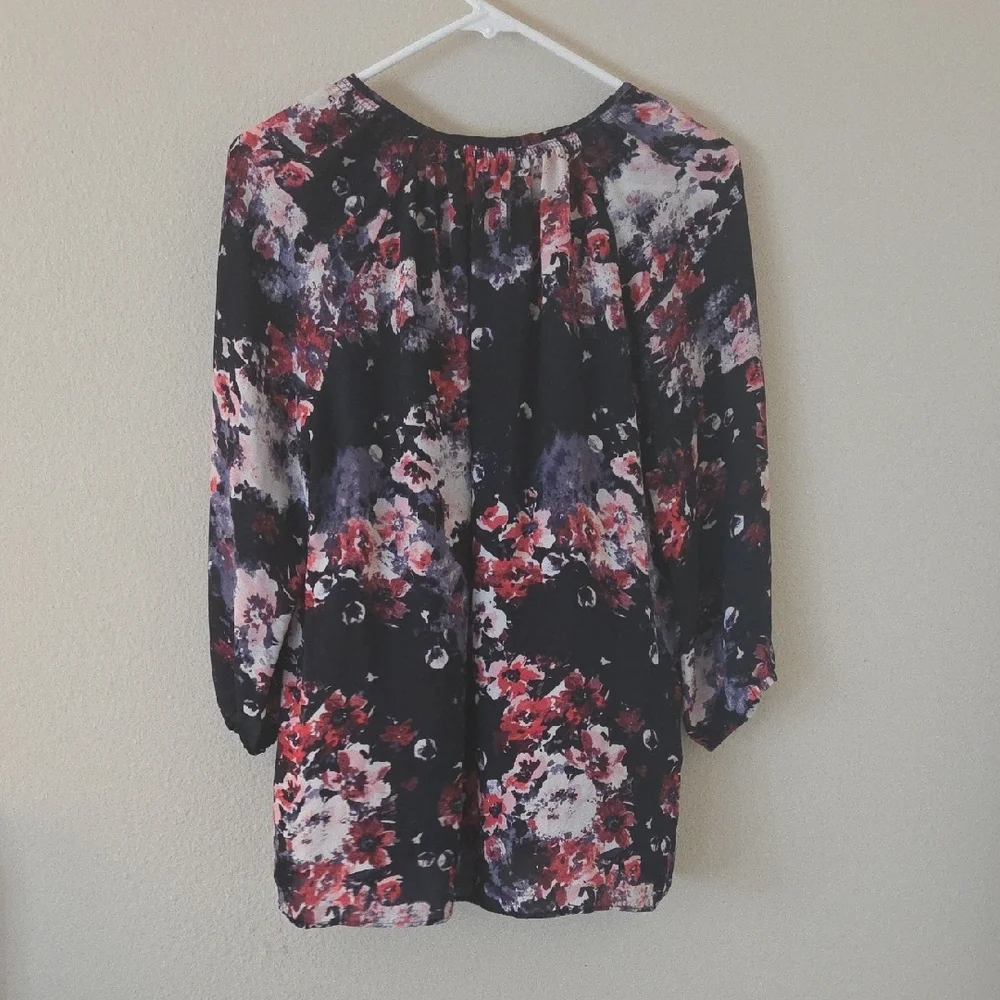 Rose & Olive Floral Blouse - Black and Red - Picture 3 of 5